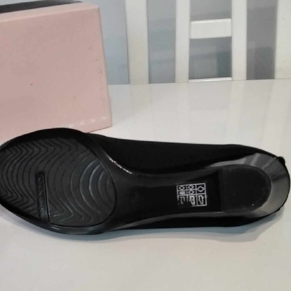 Bandolino Women's Black Wedge Shoes - Picture 10 of 11